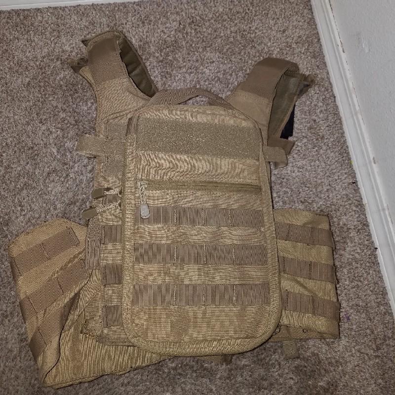 SOLD Tan plate carrier rig (negotiable) | HopUp Airsoft