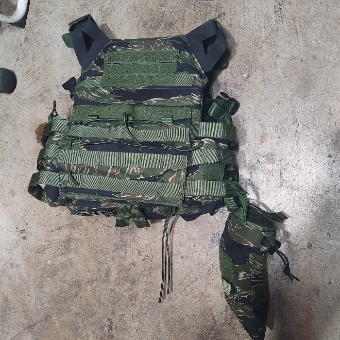 Sold Tiger Stripe Plate Carrier Hopup Airsoft