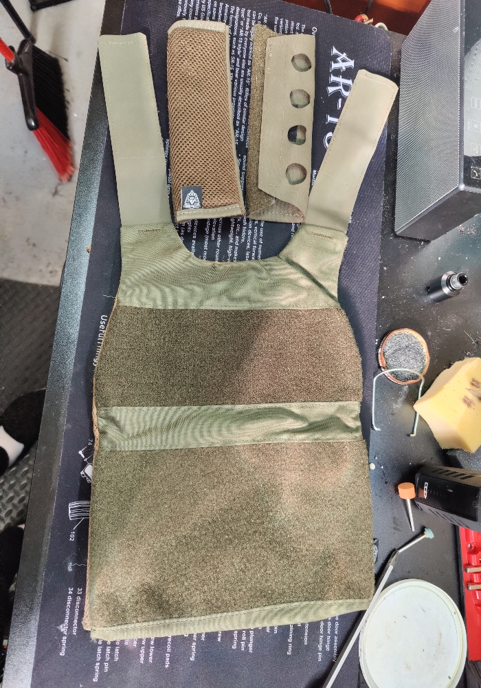 Ferro Concepts Slickster Back Plate Bag + Shoulder Pads | HopUp Airsoft