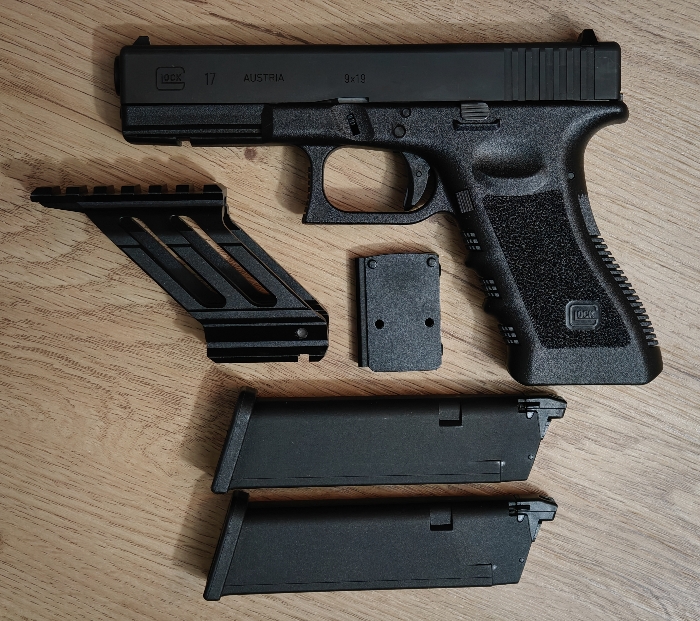 SOLD GHK Glock G17 Gen 3 CNC Full Steel Slide + 2x Green Gas Mags ...