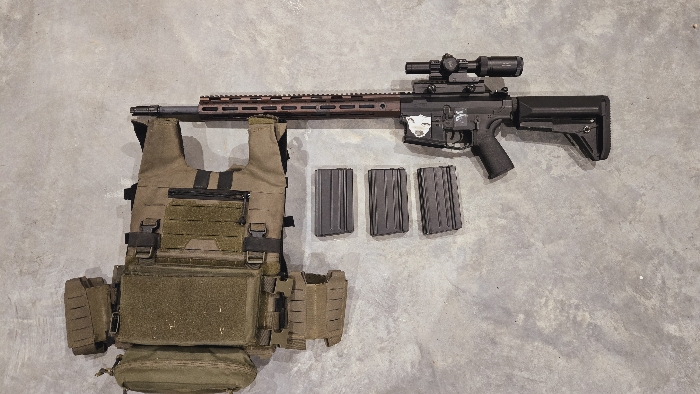 SOLD) Cyma Platinum SR25 & Workerkit UTA X-Wildbee Plate Carrier | HopUp  Airsoft