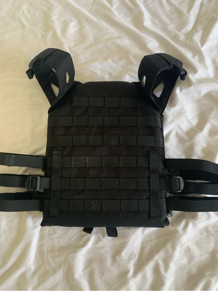 SOLD Matrix Level 1 Plate Carrier w/ Integrated Magazine Pouches ...