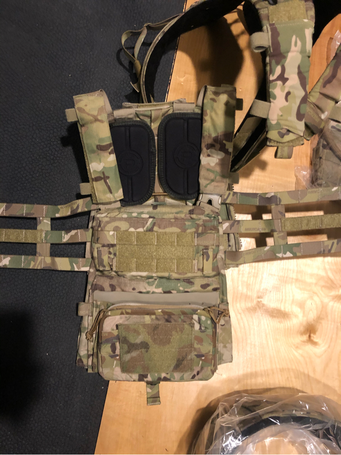 Crye AVS brand new, never used. M | HopUp Airsoft