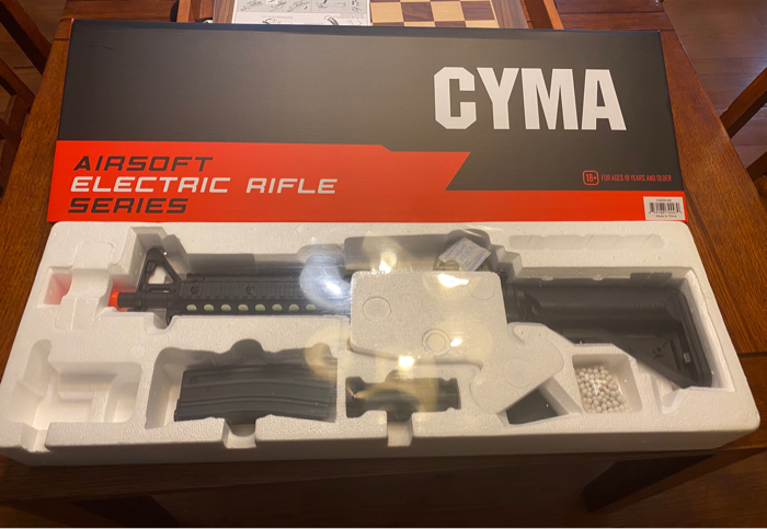 CYMA AIRSOFT ELECTRIC RIFLE M4 CQB CM606