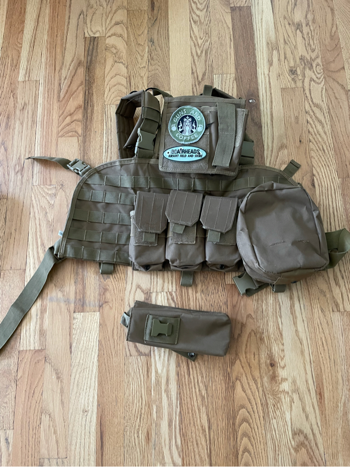 Tactical Vest/Assorted clothing | HopUp Airsoft