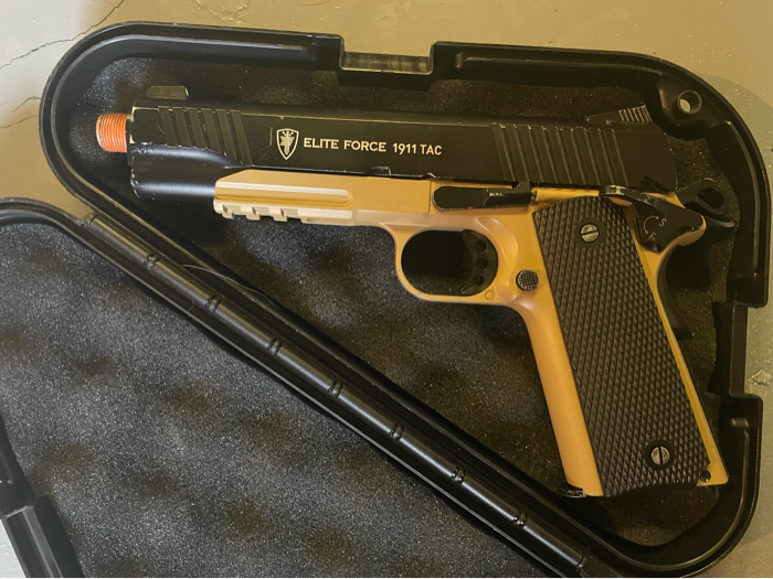 Kwc Pistola Airsoft CO2 4´´ Full Metal Negro