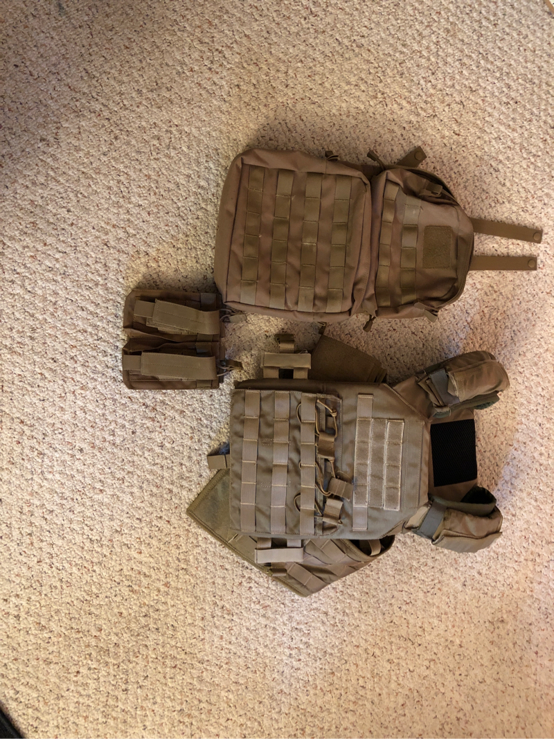 SOLD avenger lvl2 plate carrier with back panel and mag pouch | HopUp ...