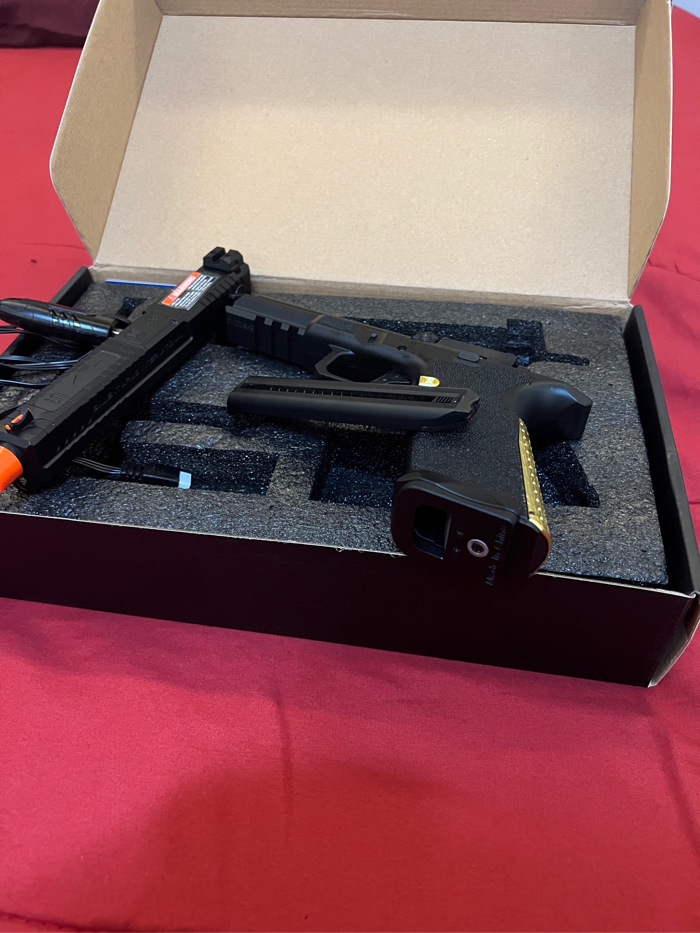 SOLD 6mmProShop Salient Arms Licensed BLU Full Auto Select Fire Airsoft