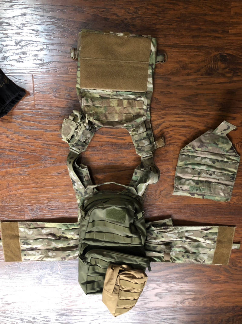SOLD Condor Cyclone Plate Carrier w/ Hydration bag | HopUp Airsoft