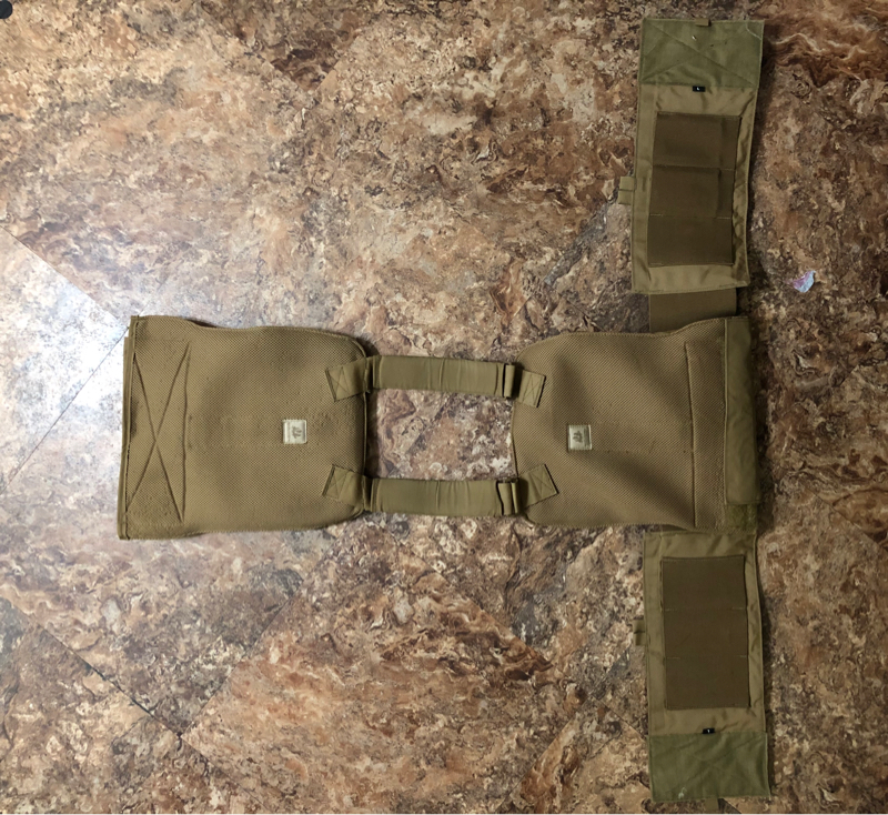 SOLD mayflower apc, coyote tan, size large | HopUp Airsoft