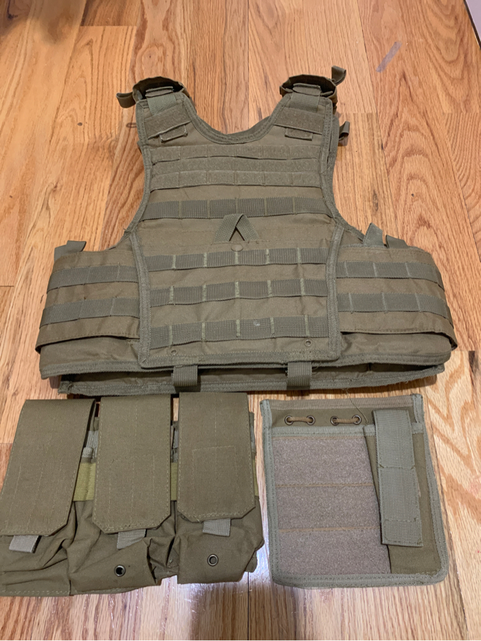 SOLD Coyote brown NCstar plate carrier with mag pouches and admin pouch ...