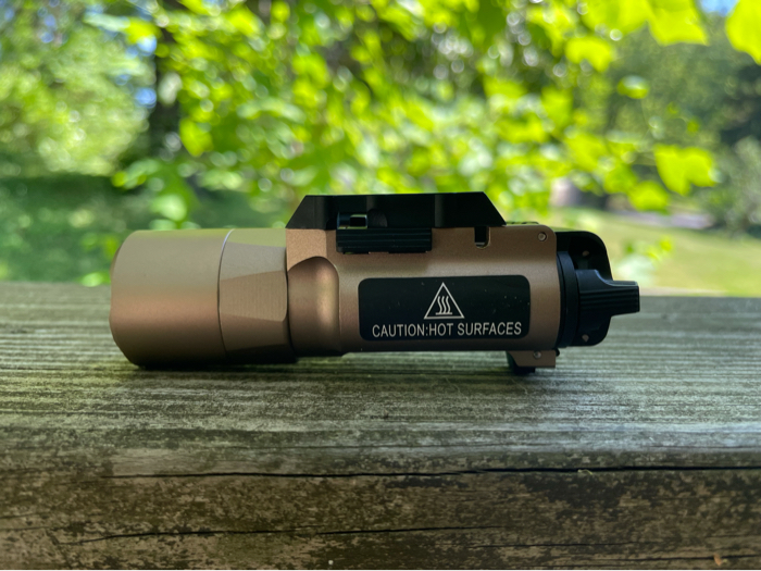 SOLD Surefire X300 Ultra Repro Tan | HopUp Airsoft