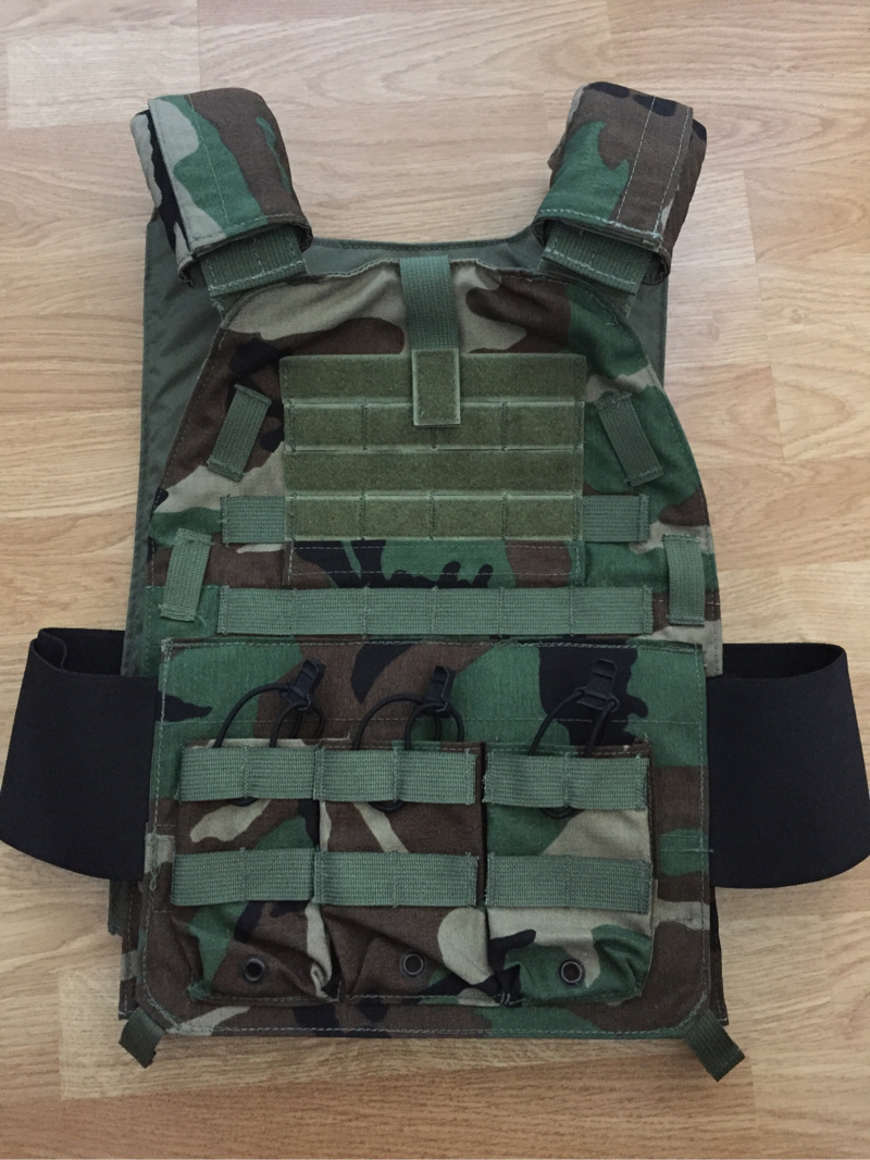 SOLD LBX 0094 Speed Draw Plate Carrier, M81 Woodland, Large | HopUp Airsoft