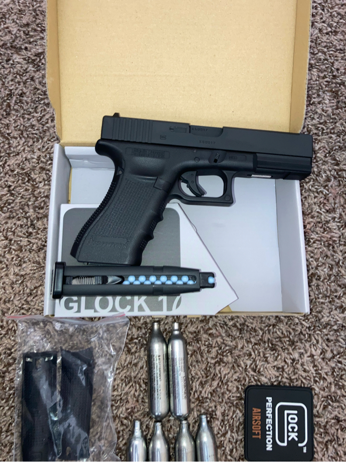 Sold glock 17 gen 4 6 cal hopup airsoft