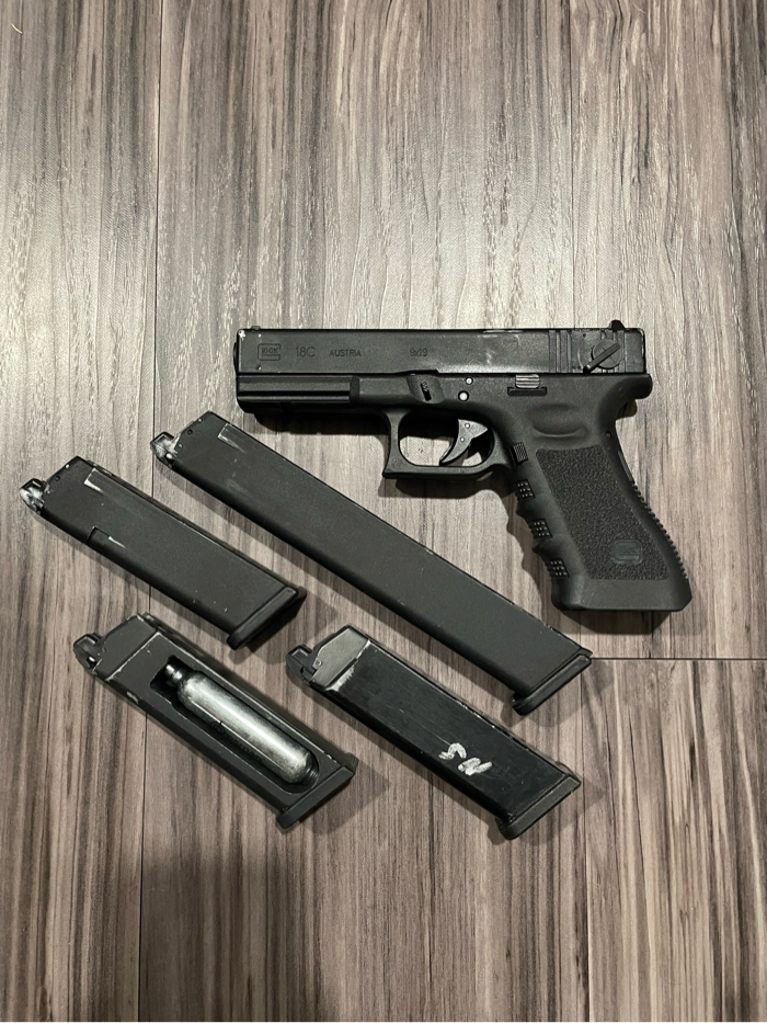 GLOCK G18C Gen3 GBB Airsoft Pistol, Extended Mag