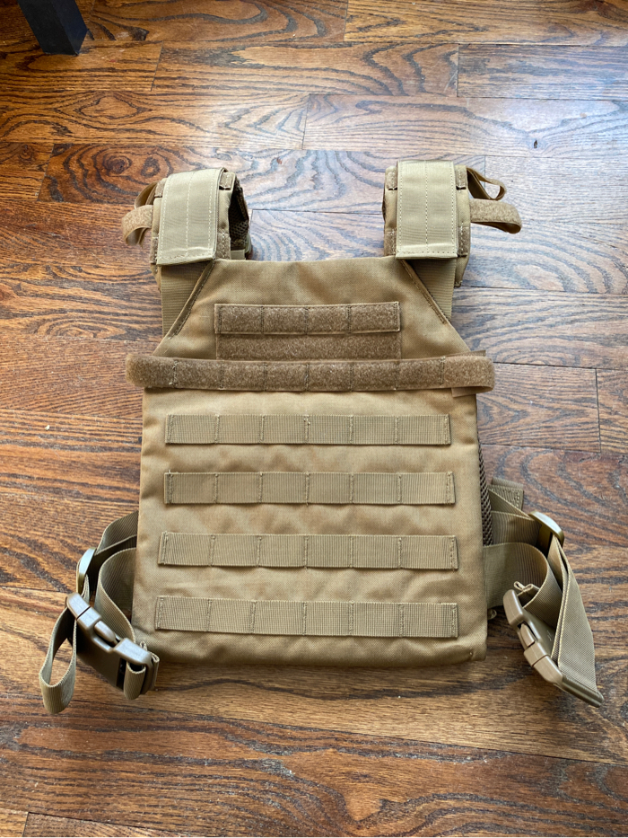 💸Price Drop💸 Condor Plate Carrier w/ accessories