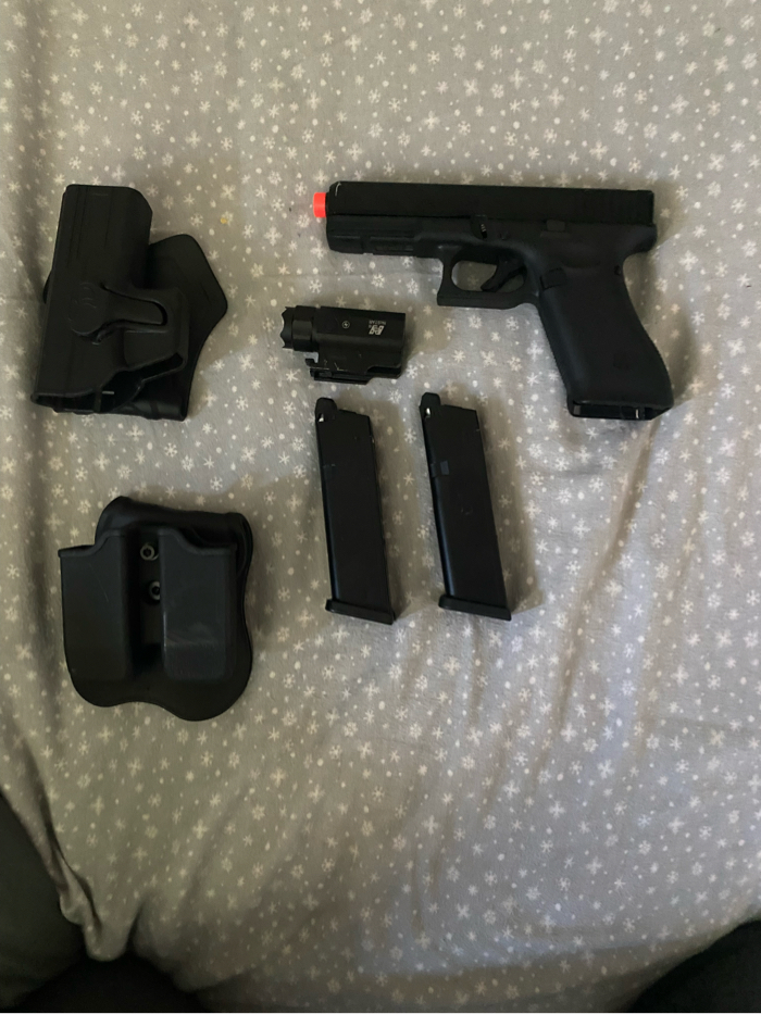 SOLD Elite Force Umarex Glock 17 Gen5 HopUp Airsoft