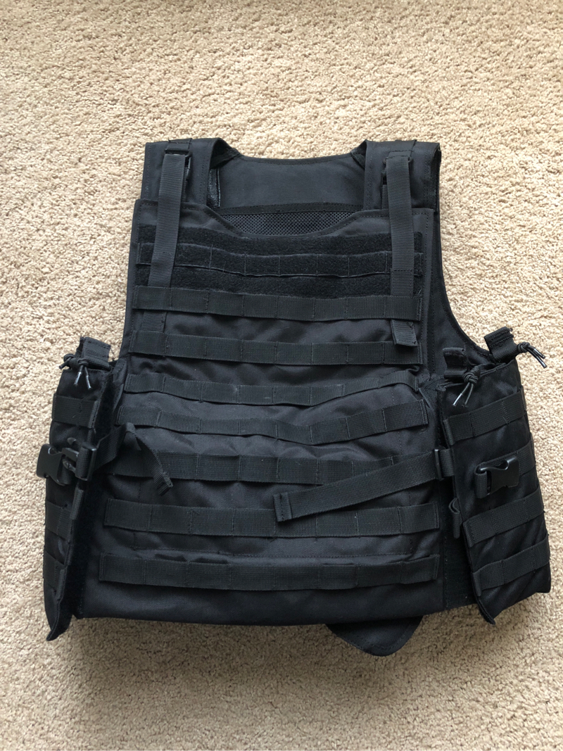 black tactical vest | HopUp Airsoft