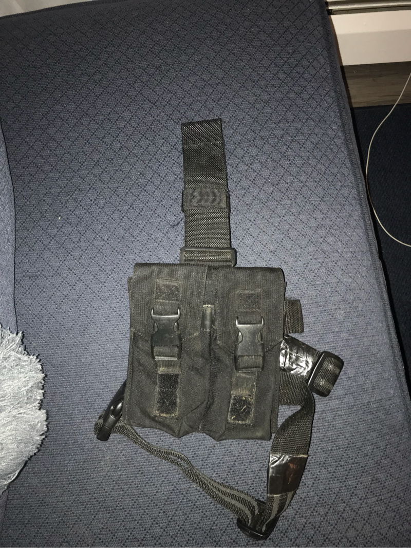 SOLD Drop leg m4 mag pouch | HopUp Airsoft