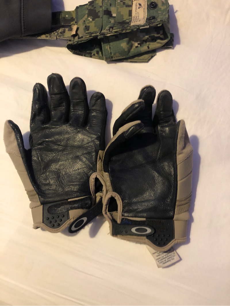 SOLD Oakley SI Gloves | HopUp Airsoft