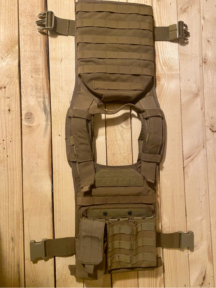 FLYYE Fast Attack Plate Carrier Coyote Brown | HopUp Airsoft