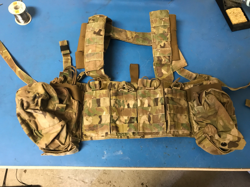 T3 outlet spear chest rig