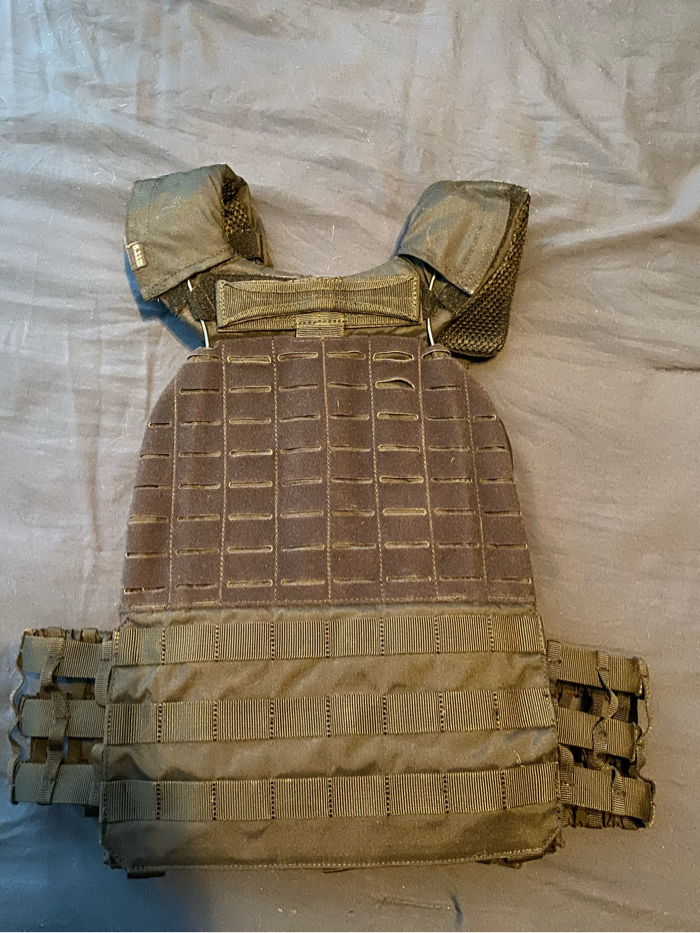 SOLD Lightly Used 5.11 Tactical TacTec Plate carrier in black with ...